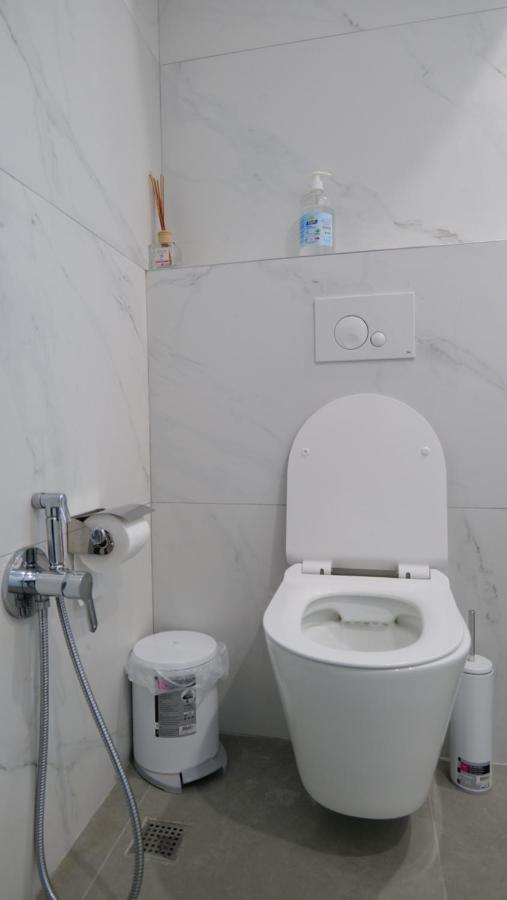 Kristi Apartments 02 Tirana Bagian luar foto