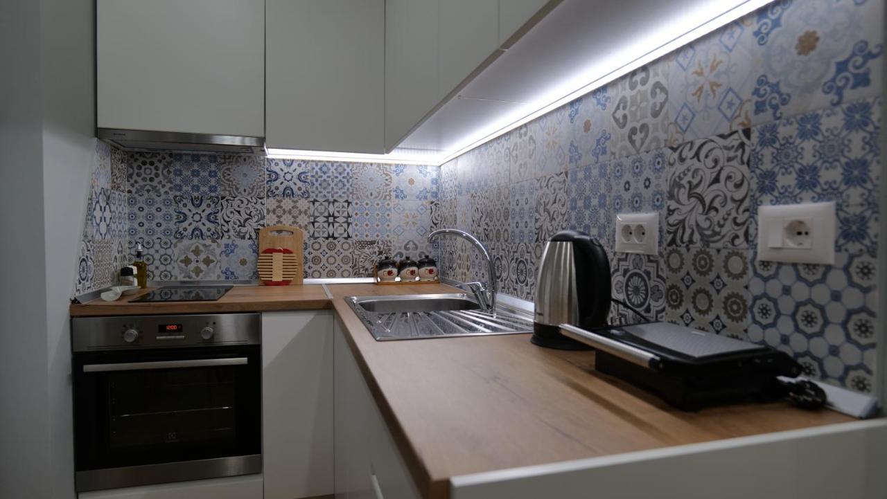 Kristi Apartments 02 Tirana Bagian luar foto